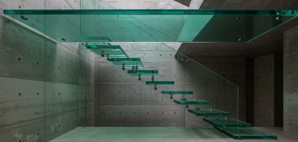 The World of Glass Architecture:  Discover How Architects Turn Glass Into Buildings